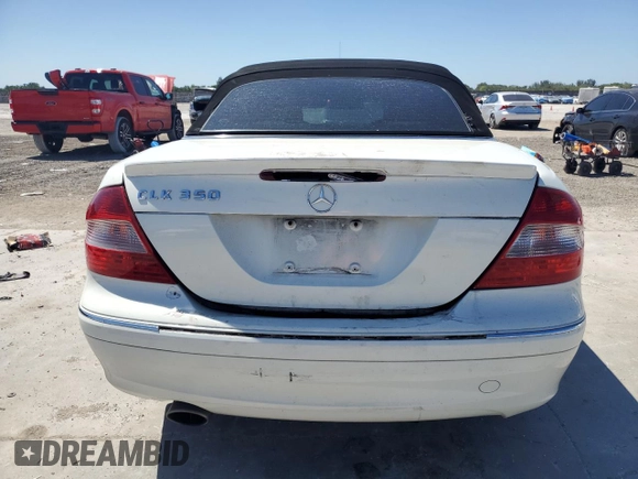 2007 Mercedes-Benz CLK 350 z VIN WDBTK56FX7F227945, wystawiony jako Copart lot #49600025 z przebiegiem 174 781 mil mil oraz Szkoda całkowita • Salvage title. Historia ofert i sprzedaży dostępna na DreamBid. Obrazek 6.