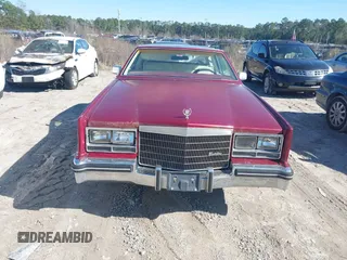 1984 Cadillac Eldorado z VIN 1G6AL5789EE608519, wystawiony jako IAAI lot #41577924 z przebiegiem 12 416 mil mil oraz . Historia ofert i sprzedaży dostępna na DreamBid. Obrazek 6.