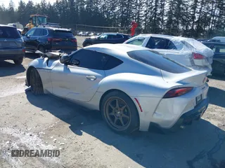 2021 Toyota GR Supra 3.0 with VIN WZ1DB0C09MW044025, listed as a IAAI auction lot 41188333 with 1 mi miles. Bid and sale history available at carsss.com. Image 3.