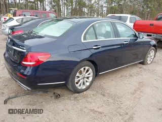 2019 Mercedes-Benz E-Class E 300 with VIN WDDZF4KB6KA531167, listed as a IAAI auction lot 41355270 with 54,611 mi miles. Bid and sale history available at carsss.com. Image 4.