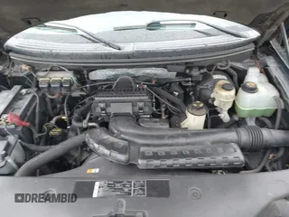 2006 Ford F-150 XL with VIN 1FTPX12V86NB81286, listed as a IAAI auction lot 41401439 with 282,561 mi miles. Bid and sale history available at carsss.com. Image 10.