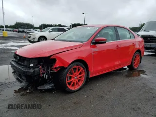 2015 Volkswagen Jetta SE с VIN 3VWD17AJ4FM403819, выставлен на аукционе Copart как лот 61099865 с пробегом 110 473 миль миль и Списание • Salvage title. История ставок и продаж доступна на DreamBid. Изображение 1.