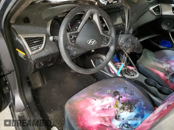 2013 Hyundai Veloster w/Black Int с VIN KMHTC6AD7DU162534, выставлен на аукционе Copart как лот 54061425 с пробегом Не указан миль и Списание • Salvage title. История ставок и продаж доступна на DreamBid. Изображение 8.