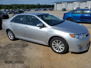 2012 Toyota Camry XLE z VIN 4T1BD1FK6CU010214, wystawiony jako Copart lot #57690544 z przebiegiem 77 943 mil mil oraz Szkoda całkowita • Salvage title. Historia ofert i sprzedaży dostępna na DreamBid. Obrazek 4.