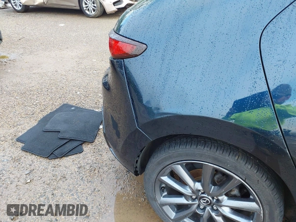 2020 Mazda 3 with VIN JM1BPALM1L1158967, listed as a IAAI auction lot 42196832 with 43,519 mi miles and . Bid and sale history available at DreamBid. Image 19.