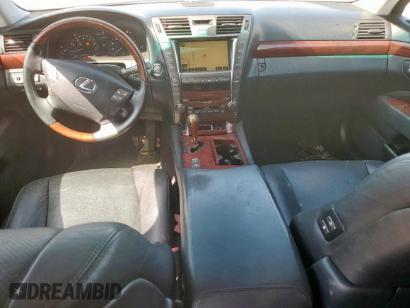 2009 Lexus LS 460 z VIN JTHBL46F195087957, wystawiony jako Copart lot #52193575 z przebiegiem 246 905 mil mil oraz Czysty tytuł • Clean title. Historia ofert i sprzedaży dostępna na DreamBid. Obrazek 9.