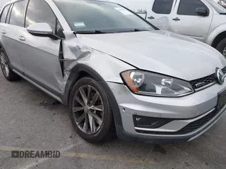 2017 Volkswagen Golf S z VIN 3VWH17AU6HM513429, wystawiony jako IAAI lot #41871392 z przebiegiem 63 787 mil mil oraz . Historia ofert i sprzedaży dostępna na DreamBid. Obrazek 6.