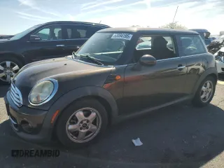 2011 MINI Hardtop with VIN WMWSU3C55BT094204, listed as a Copart auction lot 53994195 with 132,938 mi miles and Clean Title. Bid and sale history available at DreamBid. Image 1.