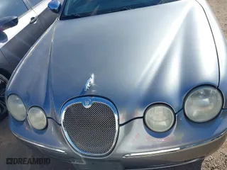 2007 Jaguar S-Type 3.0 with VIN SAJWA01A47FN75550, listed as a IAAI auction lot 41765587 with 153,072 mi miles. Bid and sale history available at carsss.com. Image 6.