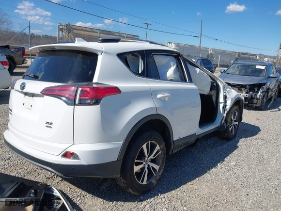 2017 Toyota RAV4 XLE with VIN JTMRFREV7HJ716723, listed as a IAAI auction lot 41672427 with 1 mi miles. Bid and sale history available at carsss.com. Image 4.