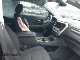 2023 GMC Acadia SLE z VIN 1GKKNRL40PZ216373, wystawiony jako IAAI lot #41977638 z przebiegiem 16 470 mil mil oraz . Historia ofert i sprzedaży dostępna na DreamBid. Obrazek 5.