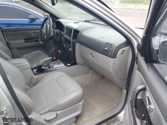 2007 Kia Sorento EX with VIN KNDJC736875707980, listed as a IAAI auction lot 42050535 with 209,126 mi miles. Bid and sale history available at carsss.com. Image 5.