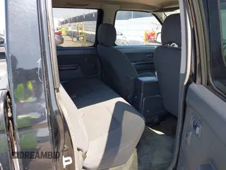 2004 Nissan Frontier XE z VIN 1N6ED27T64C456530, wystawiony jako IAAI lot #41857235 z przebiegiem 246 978 mil mil oraz . Historia ofert i sprzedaży dostępna na DreamBid. Obrazek 8.