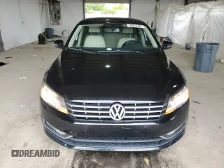 2015 Volkswagen Passat SE with VIN 1VWBV7A33FC043196, listed as a Copart auction lot 56210725 with 136,342 mi miles and Salvage title. Bid and sale history available at DreamBid. Image 5.