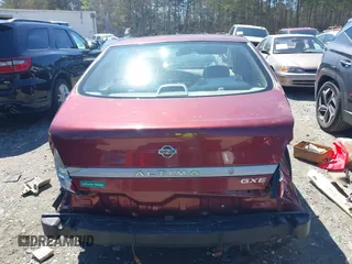 2000 Nissan Altima XE with VIN 1N4DL01D7YC193998, listed as a IAAI auction lot 41877560 with 177,697 mi miles. Bid and sale history available at carsss.com. Image 15.