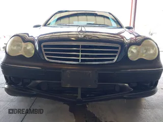 2005 Mercedes-Benz C 230 Kompressor с VIN WDBRF40J55F651844, выставлен на аукционе IAAI как лот 42831284 с пробегом 163 479 миль миль и . История ставок и продаж доступна на DreamBid. Изображение 6.