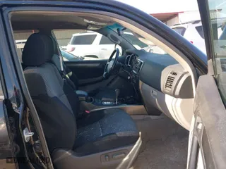 2007 Toyota 4Runner SR5 with VIN JTEZU14R170093594, listed as a IAAI auction lot 41286681 with 294,610 mi miles. Bid and sale history available at carsss.com. Image 5.