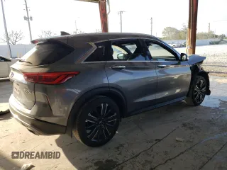 2021 Infiniti QX50 LUXE with VIN 3PCAJ5BA3MF106762, listed as a Copart auction lot 43693113 with 19,382 mi miles. Bid and sale history available at carsss.com. Image 3.