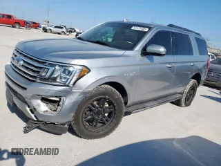 2020 Ford Expedition XLT z VIN 1FMJU1HT5LEA18302, wystawiony jako Copart lot #53125585 z przebiegiem 89 981 mil mil oraz Szkoda całkowita • Salvage title. Historia ofert i sprzedaży dostępna na DreamBid. Obrazek 1.