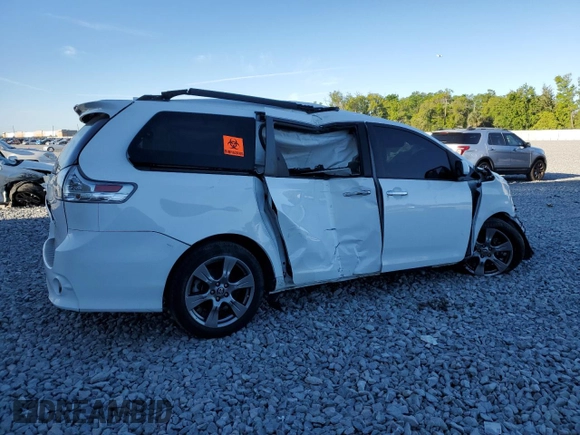 2018 Toyota Sienna SE with VIN 5TDXZ3DC4JS924062, listed as a Copart auction lot 50197695 with Not provided miles and Non repairable. Bid and sale history available at DreamBid. Image 3.