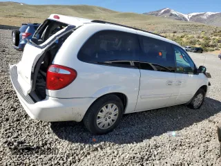 2007 Chrysler Town & Country LWB LX with VIN 2A4GP44R77R190982, listed as a Copart auction lot 52842984 with 0 mi miles and Salvage Title. Bid and sale history available at carsss.com. Image 3.