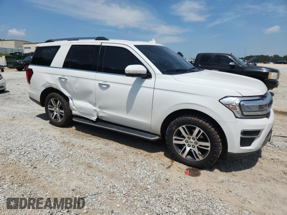 2022 Ford Expedition Limited with VIN 1FMJU2AT7NEA29286, listed as a Copart auction lot 61432375 with 73,355 mi miles and Salvage title. Bid and sale history available at DreamBid. Image 4.