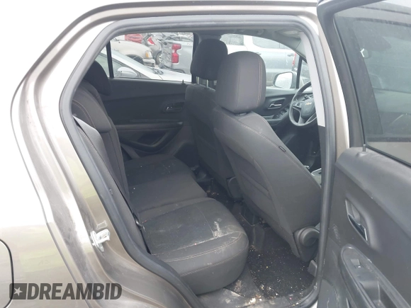 2022 Chevrolet Trax LS with VIN KL7CJNSM4NB514112, listed as a IAAI auction lot 41069182 with 86,331 mi miles. Bid and sale history available at carsss.com. Image 8.