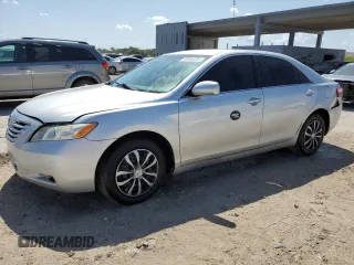 2008 Toyota Camry LE z VIN 4T1BK46KX8U063917, wystawiony jako Copart lot #52848205 z przebiegiem 168 993 mil mil oraz Czysty tytuł • Clean title. Historia ofert i sprzedaży dostępna na DreamBid. Obrazek 1.