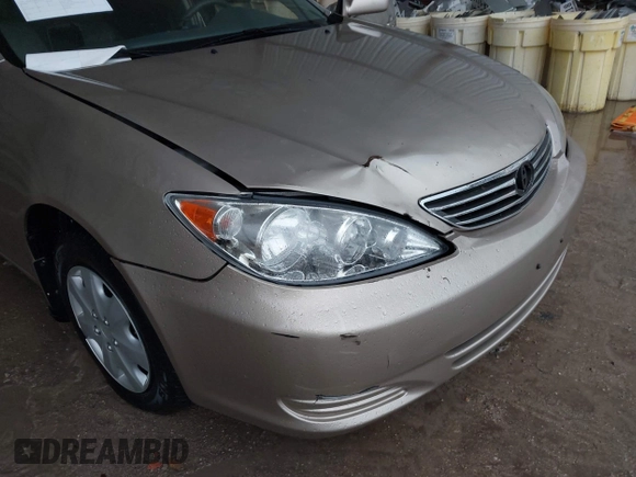 2005 Toyota Camry STD z VIN 4T1BE32K45U385259, wystawiony jako IAAI lot #42153790 z przebiegiem 184 204 mil mil oraz . Historia ofert i sprzedaży dostępna na DreamBid. Obrazek 12.
