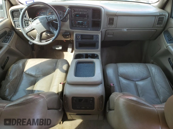 2005 GMC Sierra 2500HD SLT z VIN 1GTHK23275F841193, wystawiony jako Copart lot #75855694 z przebiegiem 288 414 mil mil oraz Szkoda całkowita • Salvage title. Historia ofert i sprzedaży dostępna na DreamBid. Obrazek 8.