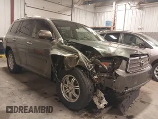 2008 Toyota Highlander Hybrid with VIN JTEEW41A382010228, listed as a IAAI auction lot 41714620 with 152,323 mi miles. Bid and sale history available at carsss.com. Image 1.