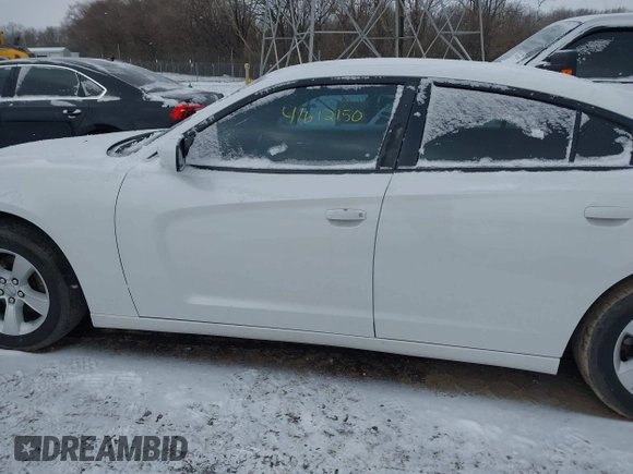 2013 Dodge Charger SXT with VIN 2C3CDXHG6DH643261, listed as a IAAI auction lot 41612150 with 164,181 mi miles. Bid and sale history available at carsss.com. Image 15.