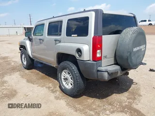 2006 Hummer H3 z VIN 5GTDN136168194601, wystawiony jako IAAI lot #42065182 z przebiegiem 176 165 mil mil oraz . Historia ofert i sprzedaży dostępna na DreamBid. Obrazek 3.