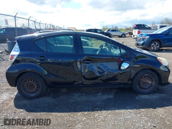 2013 Toyota Prius One z VIN JTDKDTB36D1034028, wystawiony jako IAAI lot #42172387 z przebiegiem 245 325 mil mil oraz . Historia ofert i sprzedaży dostępna na DreamBid. Obrazek 13.
