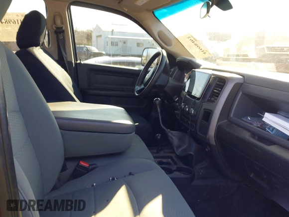 2017 Ram 2500 Tradesman with VIN 3C6UR5CL1HG625421, listed as a IAAI auction lot 41698402 with 118,022 mi miles and . Bid and sale history available at DreamBid. Image 5.