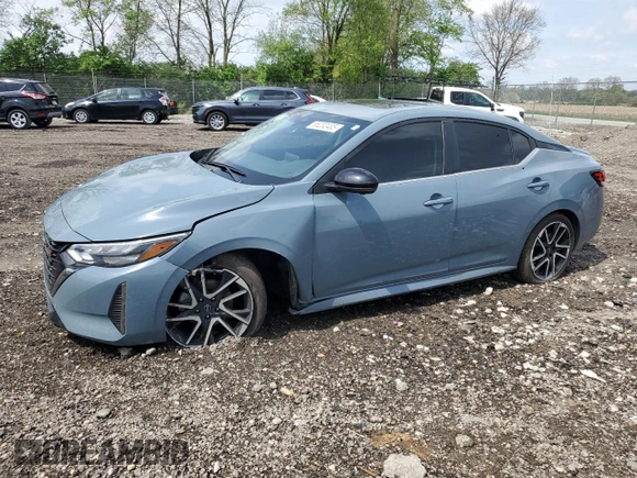 2025 Nissan Sentra SR z VIN 3N1AB8DV2SY221081, wystawiony jako Copart lot #55232405 z przebiegiem 9 391 mil mil oraz Szkoda całkowita • Salvage title. Historia ofert i sprzedaży dostępna na DreamBid. Obrazek 1.