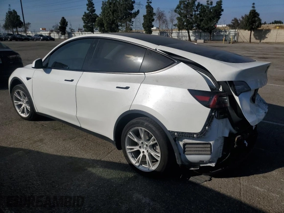 2021 Tesla Model Y Long Range with VIN 5YJYGDEE4MF204219, listed as a Copart auction lot 47429865 with 92,821 mi miles and Salvage Title. Bid and sale history available at DreamBid. Image 2.