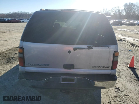 2004 Chevrolet Suburban LS with VIN 1GNEC16Z34J262904, listed as a Copart auction lot 88087935 with 232,137 mi miles and Salvage Title. Bid and sale history available at carsss.com. Image 6.