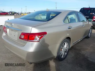 2010 Lexus ES 330 z VIN JTHBK1EG0A2392593, wystawiony jako IAAI lot #41604075 z przebiegiem 232 031 mil mil oraz . Historia ofert i sprzedaży dostępna na DreamBid. Obrazek 4.