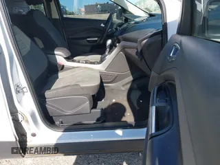 2016 Ford Escape SE z VIN 1FMCU0G79GUC44846, wystawiony jako IAAI lot #41974793 z przebiegiem 223 219 mil mil oraz . Historia ofert i sprzedaży dostępna na DreamBid. Obrazek 5.