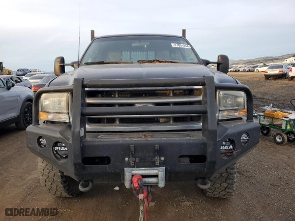 2003 Ford Super Duty F-250 XL with VIN 1FTNX21L33EB82113, listed as a Copart auction lot 87091814 with 282,273 mi miles and Non Repairable. Bid and sale history available at carsss.com. Image 5.