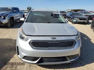 2017 Kia Niro FE with VIN KNDCB3LC3H5073697, listed as a Copart auction lot 83549084 with 133,696 mi miles and Salvage Title. Bid and sale history available at carsss.com. Image 5.