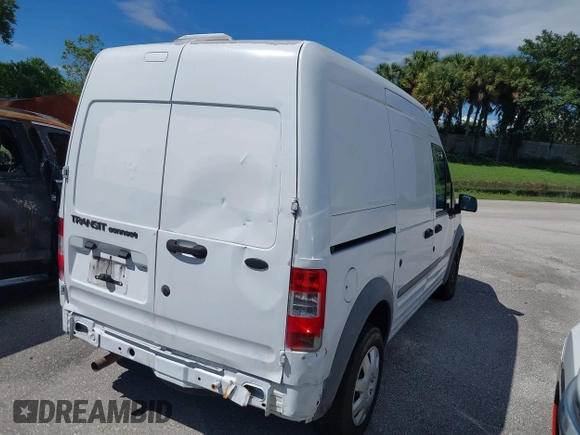 2010 Ford Transit Connect XL z VIN NM0LS7AN2AT006292, wystawiony jako IAAI lot #42740568 z przebiegiem 200 190 mil mil oraz . Historia ofert i sprzedaży dostępna na DreamBid. Obrazek 4.