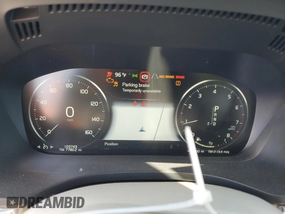 2018 Volvo XC60 Momentum z VIN LYVA22RK3JB097438, wystawiony jako Copart lot #50931375 z przebiegiem 103 743 mil mil oraz Szkoda całkowita • Salvage title. Historia ofert i sprzedaży dostępna na DreamBid. Obrazek 9.