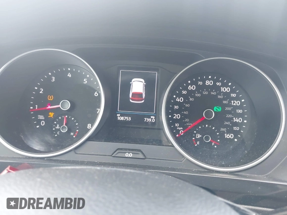 2018 Volkswagen Tiguan SEL z VIN 3VV2B7AX0JM047200, wystawiony jako IAAI lot #42221523 z przebiegiem 108 753 mil mil oraz . Historia ofert i sprzedaży dostępna na DreamBid. Obrazek 7.