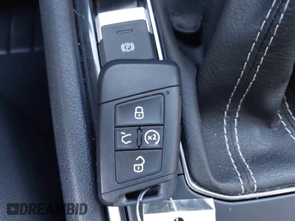 2022 Volkswagen Tiguan SE with VIN 3VV3B7AX0NM138994, listed as a IAAI auction lot 41441272 with 404,588 mi miles and . Bid and sale history available at DreamBid. Image 11.