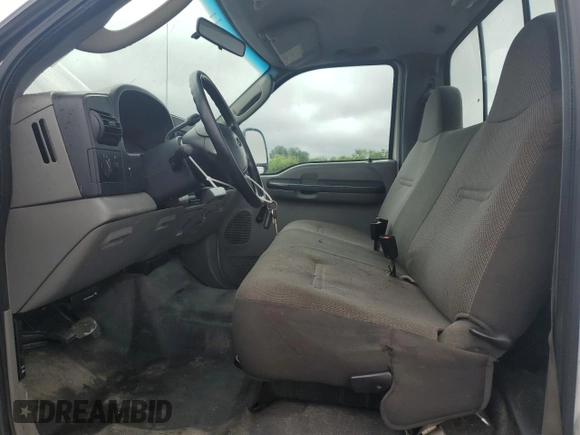2006 Ford F-250 XL with VIN 1FTNF21516EB36255, listed as a Copart auction lot 60056485 with 117,481 mi miles and Salvage title. Bid and sale history available at DreamBid. Image 7.