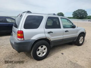 2005 Ford Escape XLT with VIN 1FMYU031X5KE02367, listed as a Copart auction lot 62699145 with 127,734 mi miles and Non repairable. Bid and sale history available at DreamBid. Image 3.