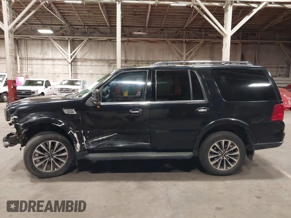 2005 Lincoln Navigator Luxury with VIN 5LMFU28545LJ01079, listed as a IAAI auction lot 41566735 with 217,878 mi miles. Bid and sale history available at carsss.com. Image 15.
