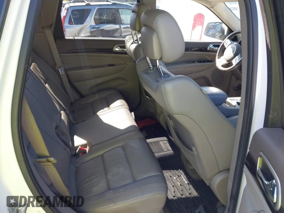 2013 Jeep Grand Cherokee Laredo with VIN 1C4RJFAG5DC615103, listed as a IAAI auction lot 41797862 with 117,450 mi miles. Bid and sale history available at carsss.com. Image 8.